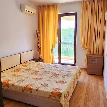 стела в к-с реджина маре Lägenhet Tsarevo