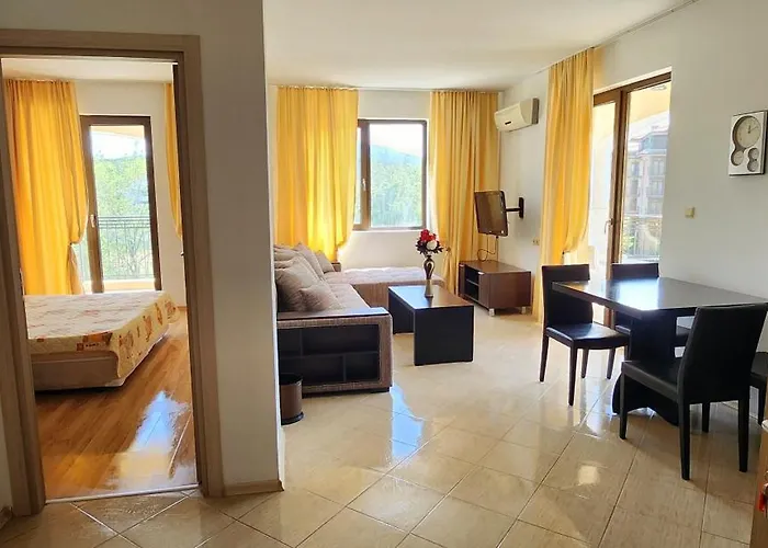 стела в к-с реджина маре Apartament Carewo