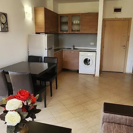 стела в к-с реджина маре Tsarevo