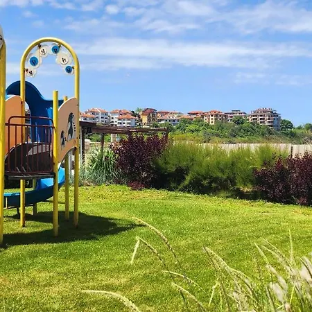 Διαμέρισμα стела в к-с реджина маре *